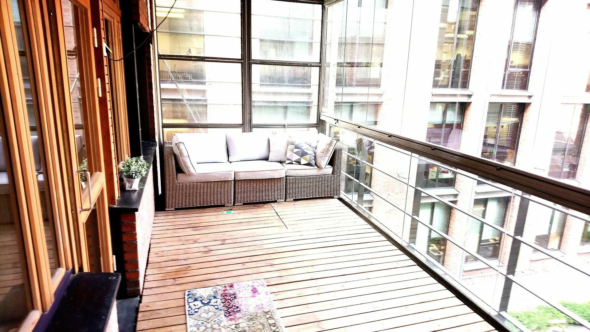 Suberb Location With Silence Apartment Helsinki
